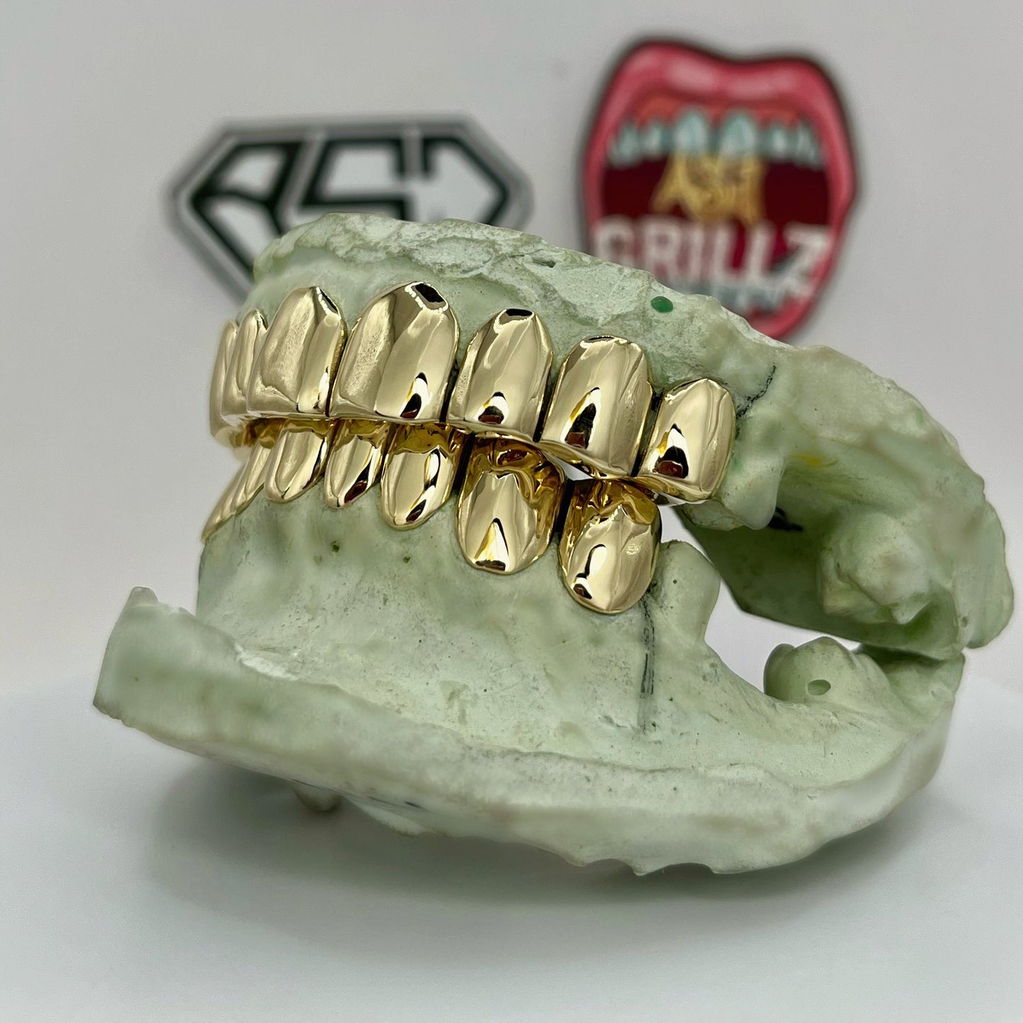 8/8 Solid Gold Custom Grillz (10K, 14K, 18K, 22K)